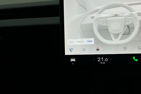Tesla Model 3 21 of 25