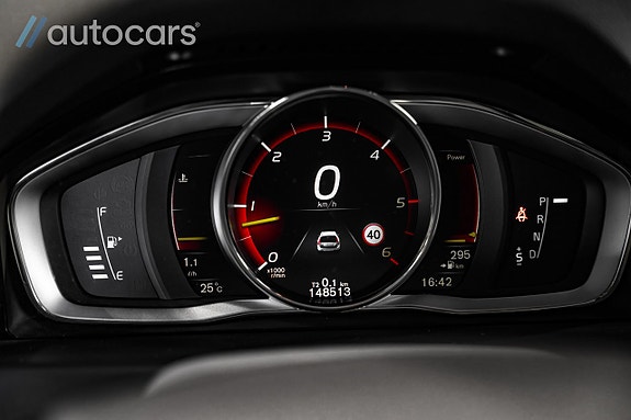 Volvo XC70 23 of 30