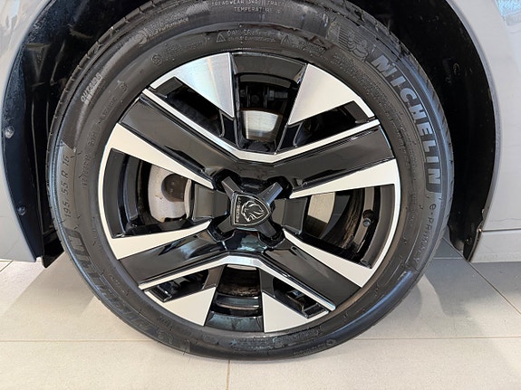 Peugeot 208 15 of 15