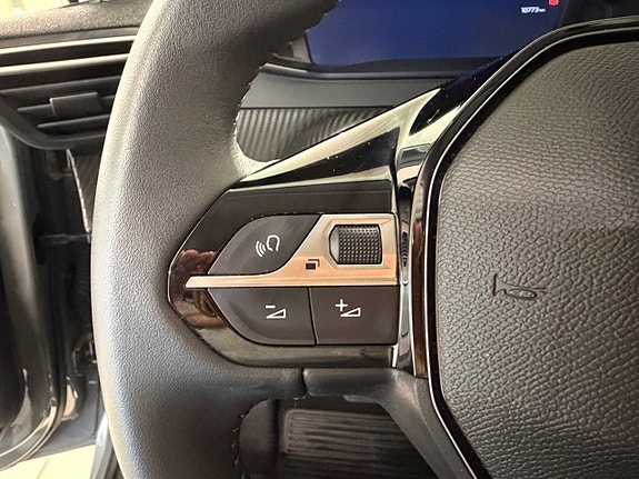 Peugeot 208 9 of 15