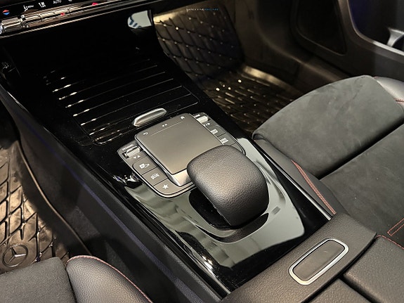 Mercedes-Benz A250 e 8 of 22