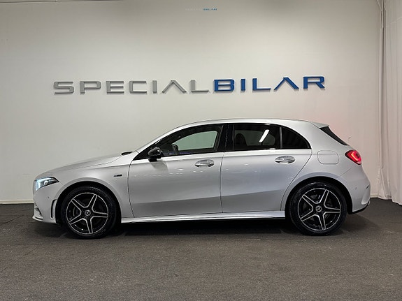 Mercedes-Benz A250 e 3 of 22