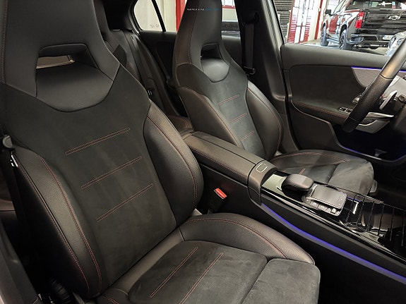 Mercedes-Benz A250 e 18 of 22