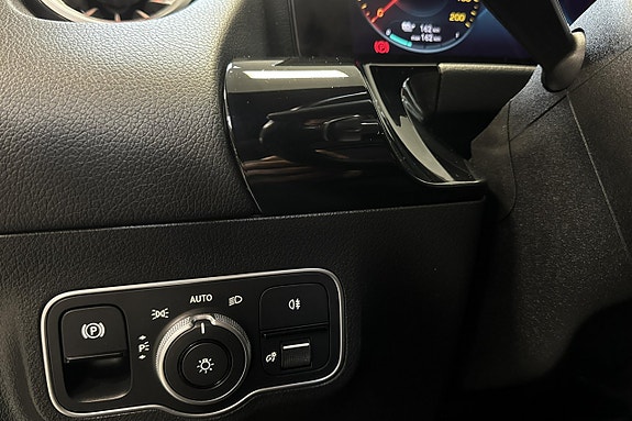 Mercedes-Benz EQA250 10 of 18