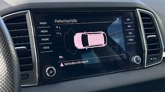 Skoda Karoq 3 of 4