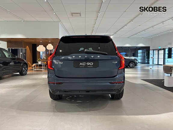 Volvo XC90 5 of 20