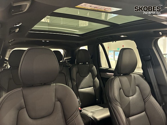 Volvo XC90 18 of 20