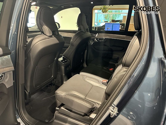 Volvo XC90 8 of 20