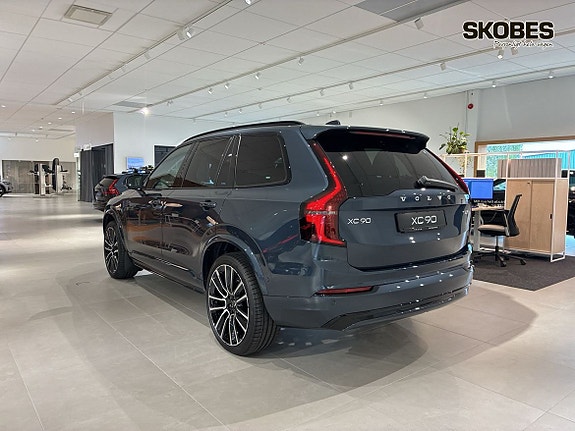 Volvo XC90 4 of 20