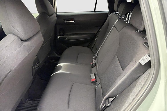 Toyota Corolla Cross 9 of 16