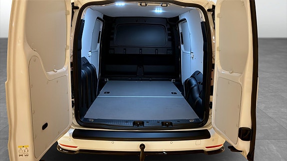 Volkswagen Caddy Maxi 12 of 12