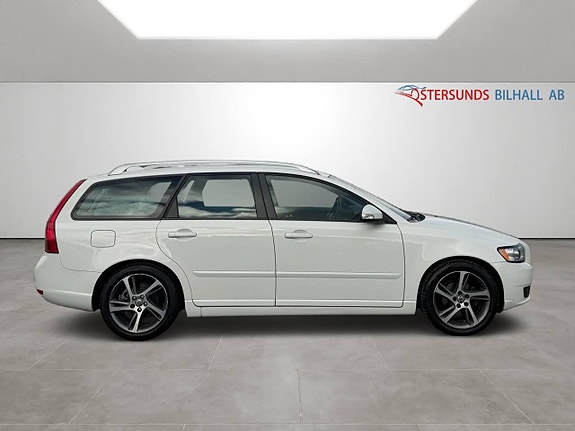 Volvo V50 6 of 11