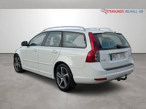 Volvo V50 7 of 11