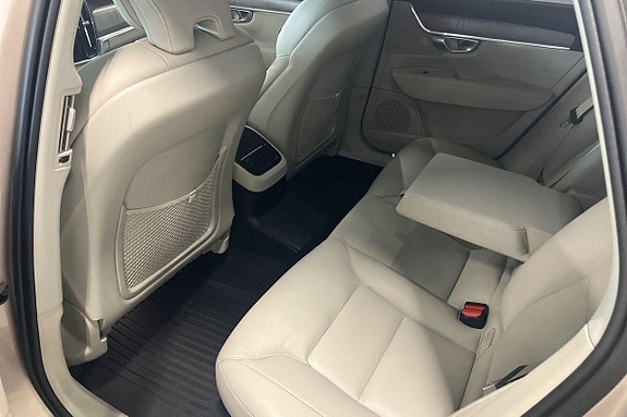 Volvo V90 16 of 30