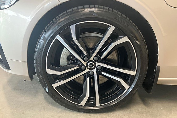 Volvo V90 21 of 30