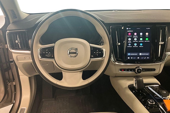 Volvo V90 10 of 30