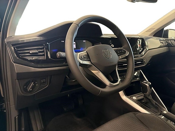 Volkswagen Polo 10 of 18