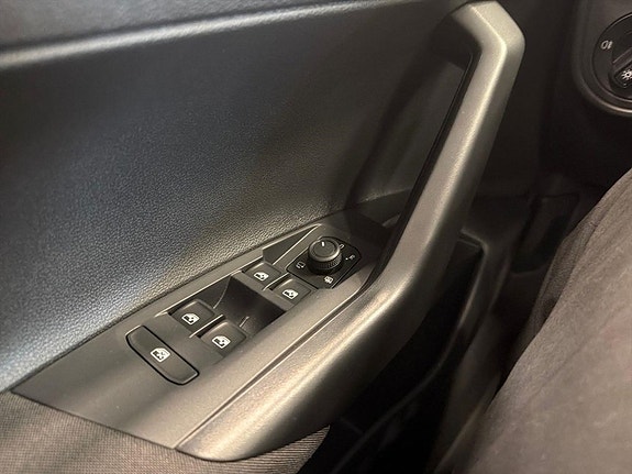 Volkswagen Polo 12 of 18