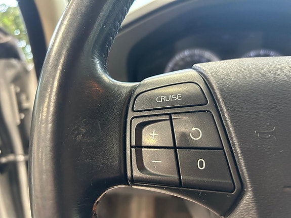Volvo XC70 17 of 25