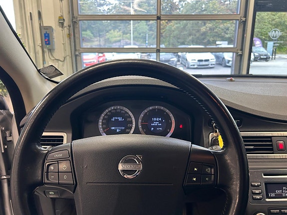 Volvo XC70 16 of 25
