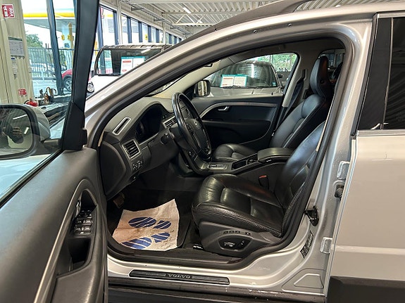 Volvo XC70 10 of 25