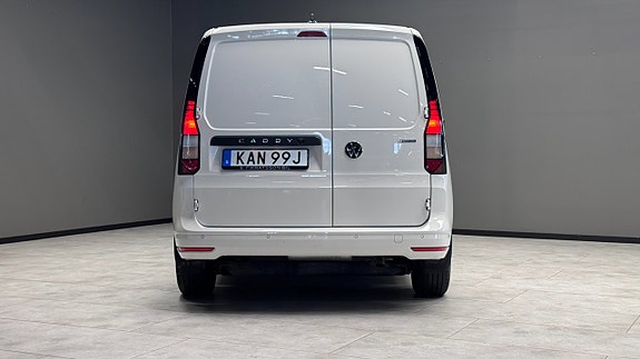 Volkswagen Caddy 18 of 19