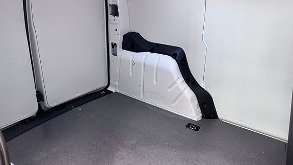 Volkswagen Caddy 17 of 19