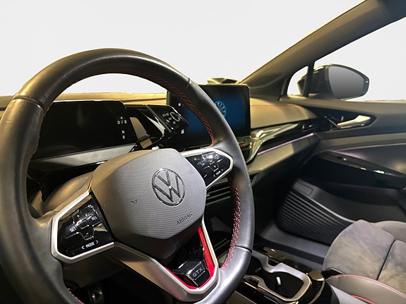 Volkswagen ID.4 GTX 11 of 17