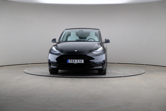 Tesla Model Y 3 of 26