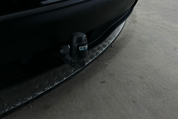 Tesla Model Y 15 of 26