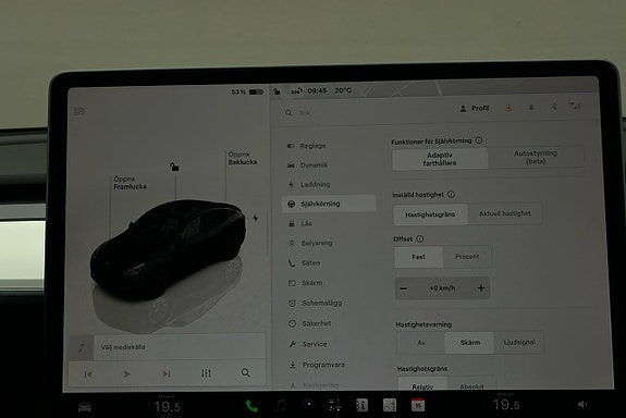 Tesla Model Y 25 of 26