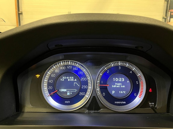 Volvo V60 16 of 18