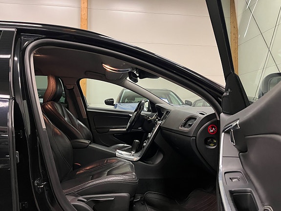Volvo V60 8 of 18