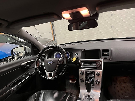 Volvo V60 11 of 18