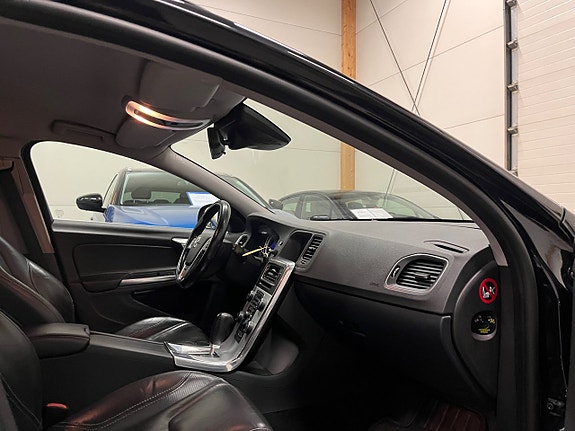 Volvo V60 9 of 18