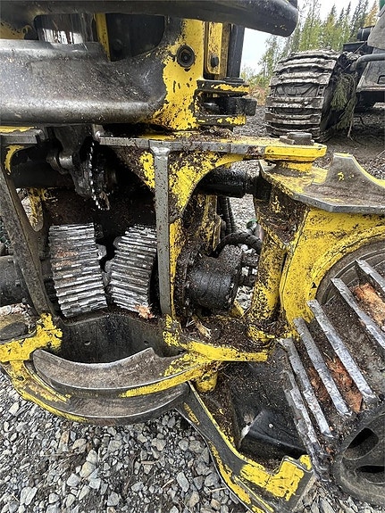 John Deere 1270G 14 of 24