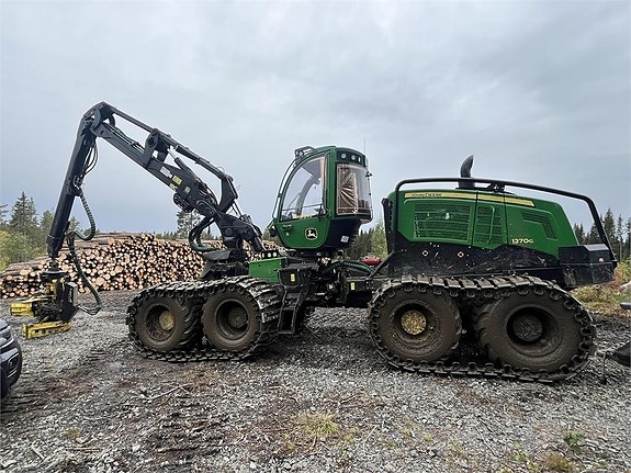 John Deere 1270G 2 of 24