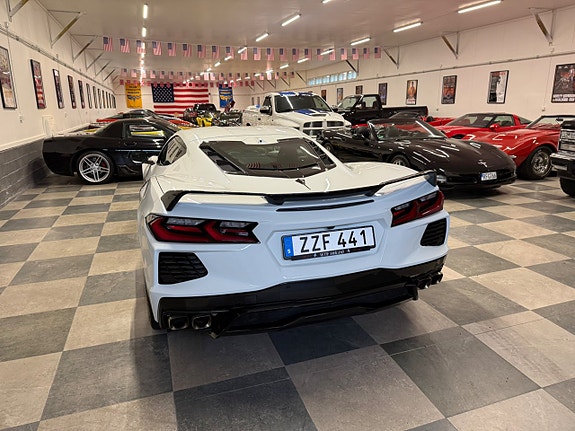 Chevrolet Corvette 11 of 24