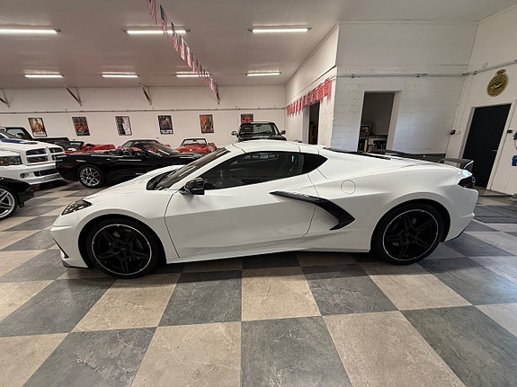 Chevrolet Corvette 9 of 24