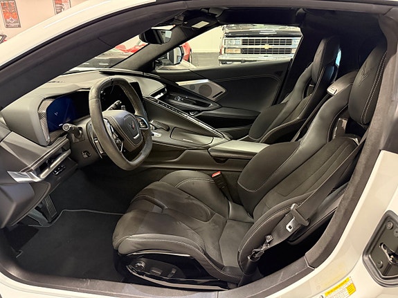 Chevrolet Corvette 20 of 24