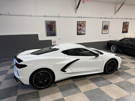 Chevrolet Corvette 14 of 24