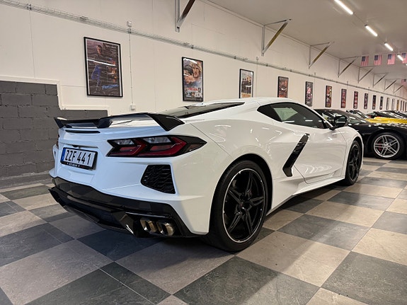 Chevrolet Corvette 13 of 24