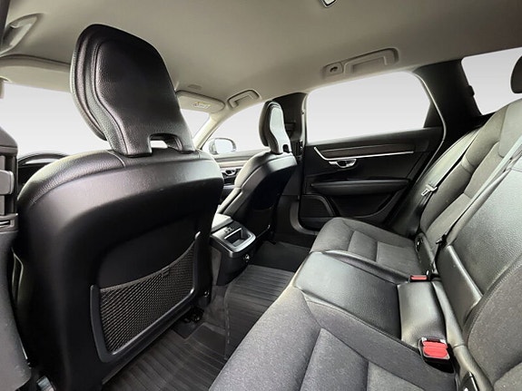 Volvo V90 Cross Country 12 of 20