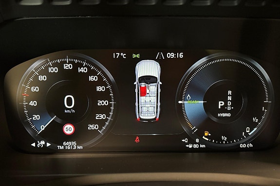 Volvo XC90 15 of 30