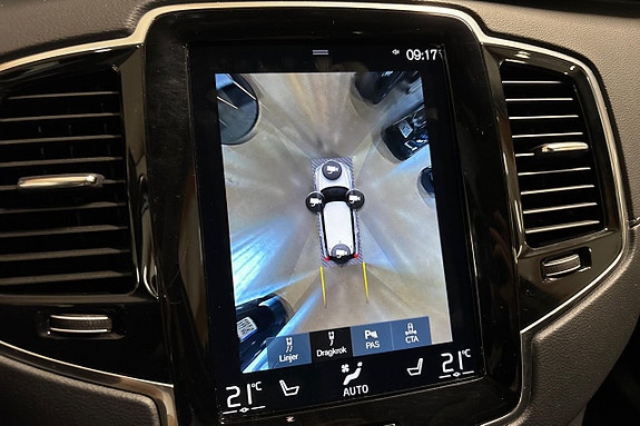 Volvo XC90 17 of 30