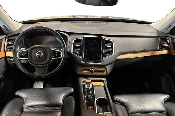 Volvo XC90 13 of 30