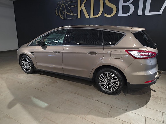 Ford S-MAX 3 of 16