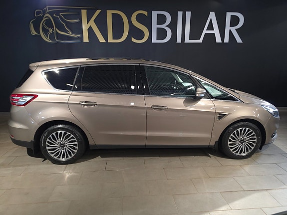 Ford S-MAX 4 of 16