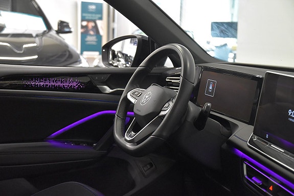 Volkswagen Tiguan 9 of 26