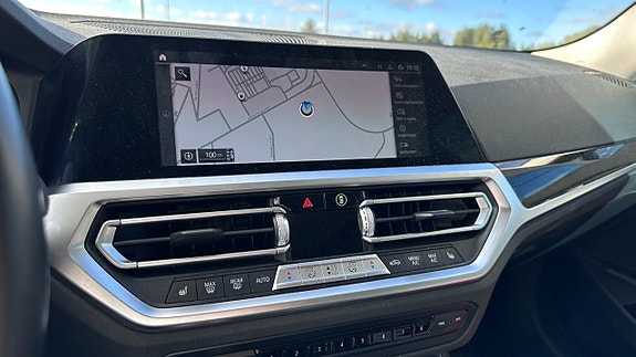 BMW 330e 3 of 5